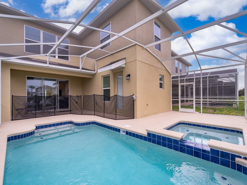 Soak up the Florida sunshine and enjoy the perfect weather!