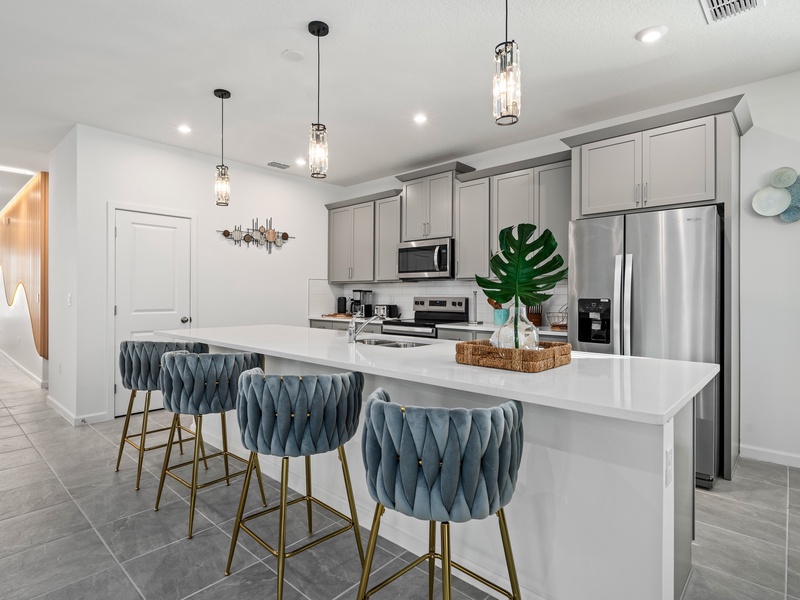 Prepare delicious meals in our fully-equipped new kitchen!