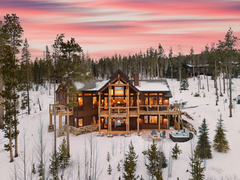 Brighton House: A Luxury Mountain Escape