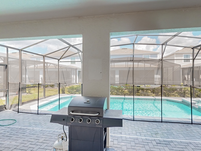 Private gas grill