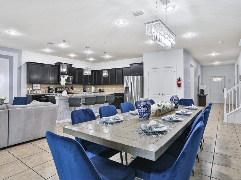 Dining area with seating for 10
