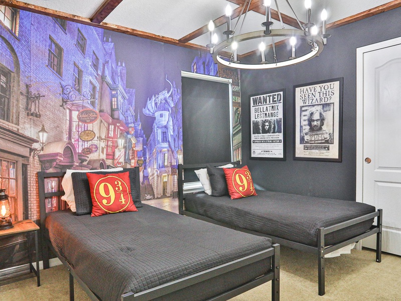 Bedroom #6 - Harry Potter - 2 twin beds on 2nd floor with TV