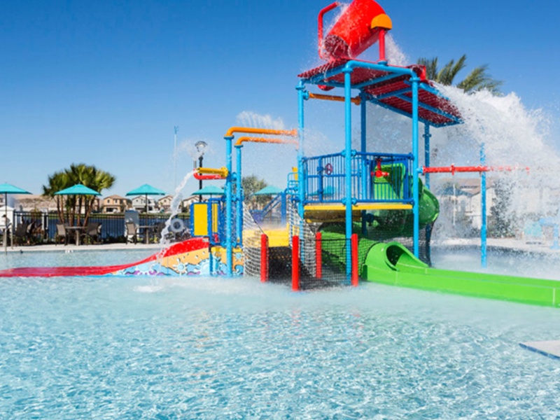 Let your children enjoy at the splash pad while you relax by the pool.
