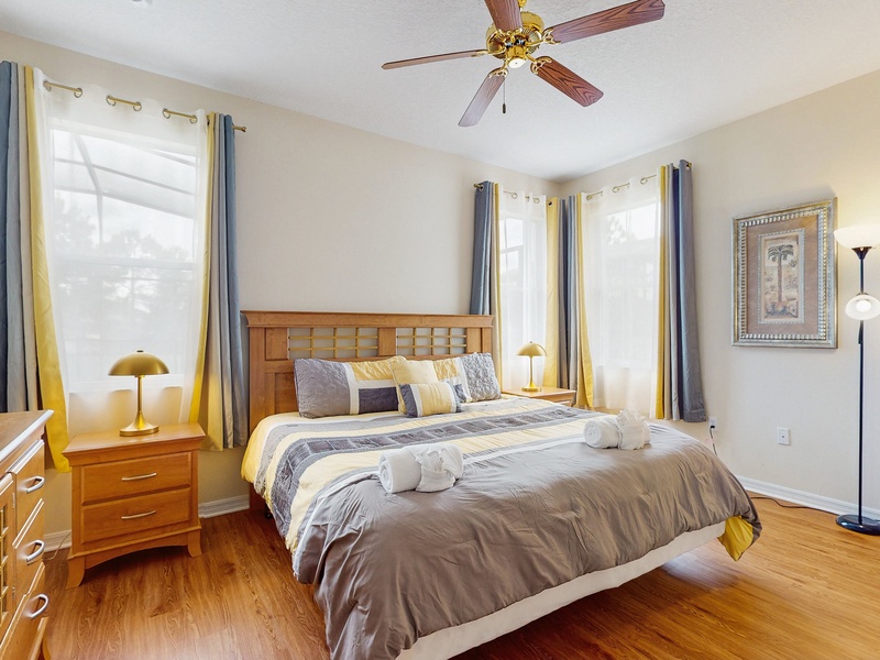 Bedroom #4 - King Bed - Master bedroom in back of home with TV, walk in closet & private ensuite.