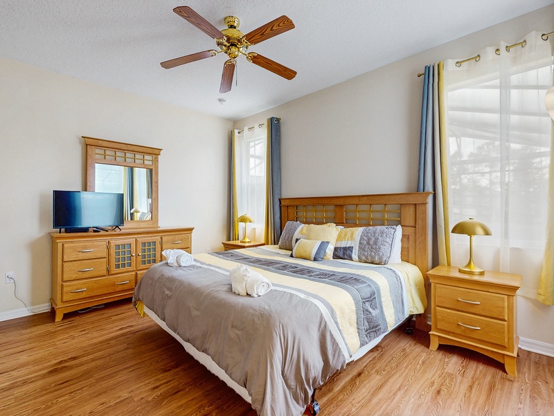 Bedroom #4 - King Bed - Master bedroom in back of home with TV, walk in closet & private ensuite.