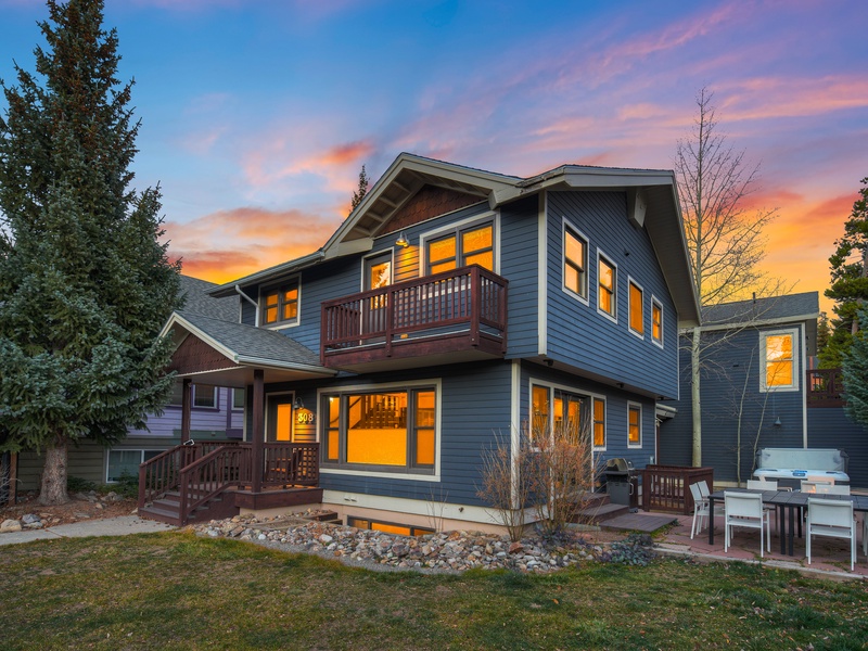 Skyfall Haus - 6BRs in Downtown Breck