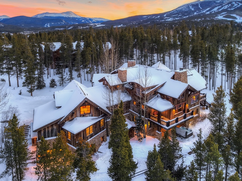 NEW Chalet du Soleil -The Sun at Shock Hill - 3.5 Acres
