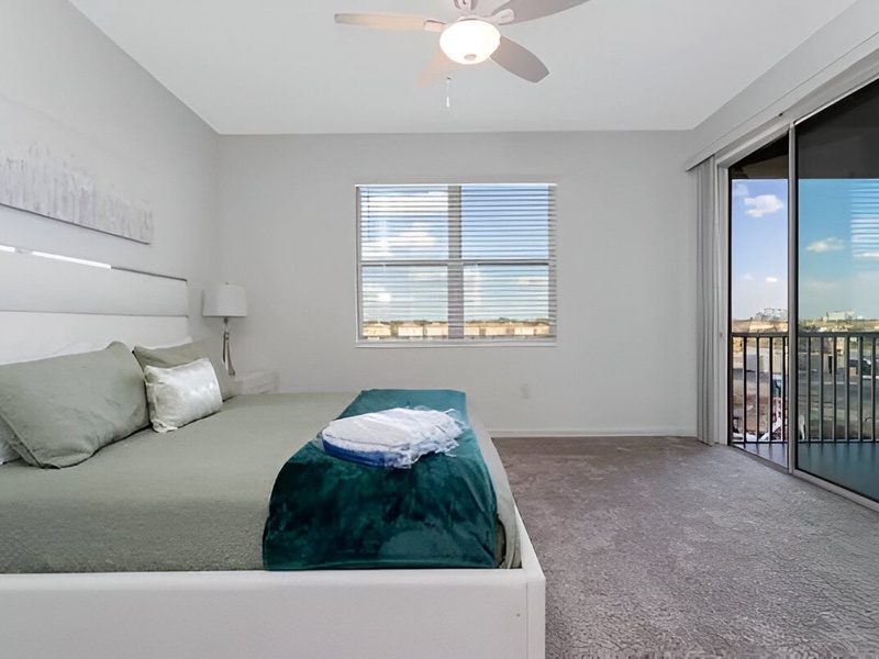 Relax in style: comfortable master bedroom with full private bathroom and access to the balcony/terrace.