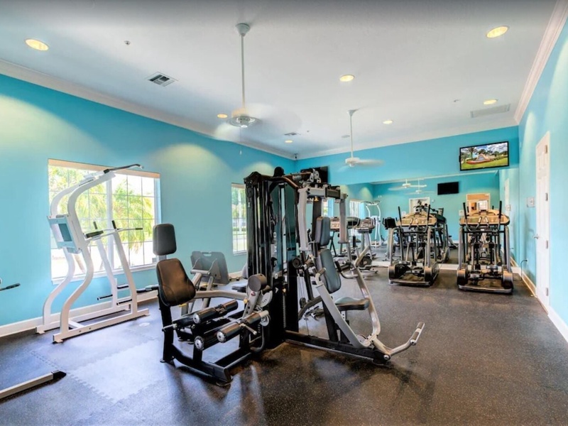 Have an early work-out in the fully equipped fitness center!