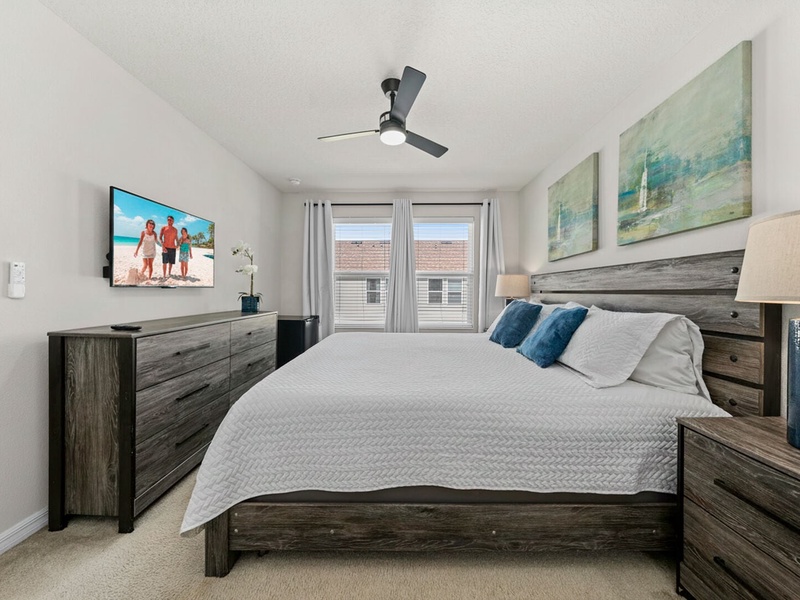 Spacious & Comfortable areas to enjoy with family!