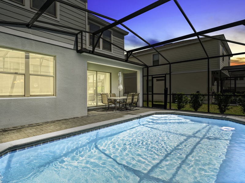 Enjoy a lovely evening outside by the pool!