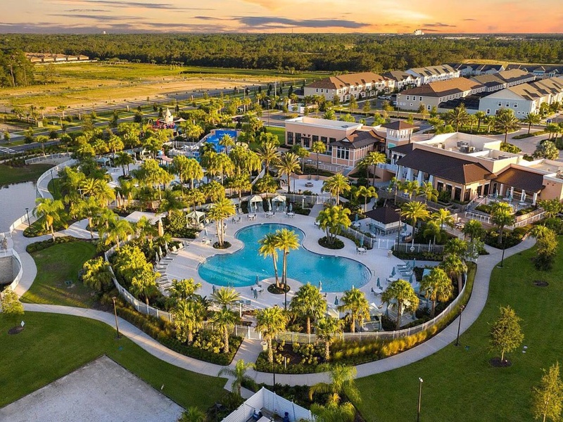 At Solara, you'll get full access to premier amenities.