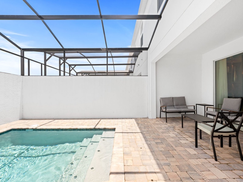 Enjoy the Florida sun outside by the pool!