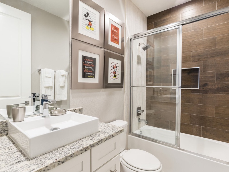 Beautiful high quality Bathrooms!