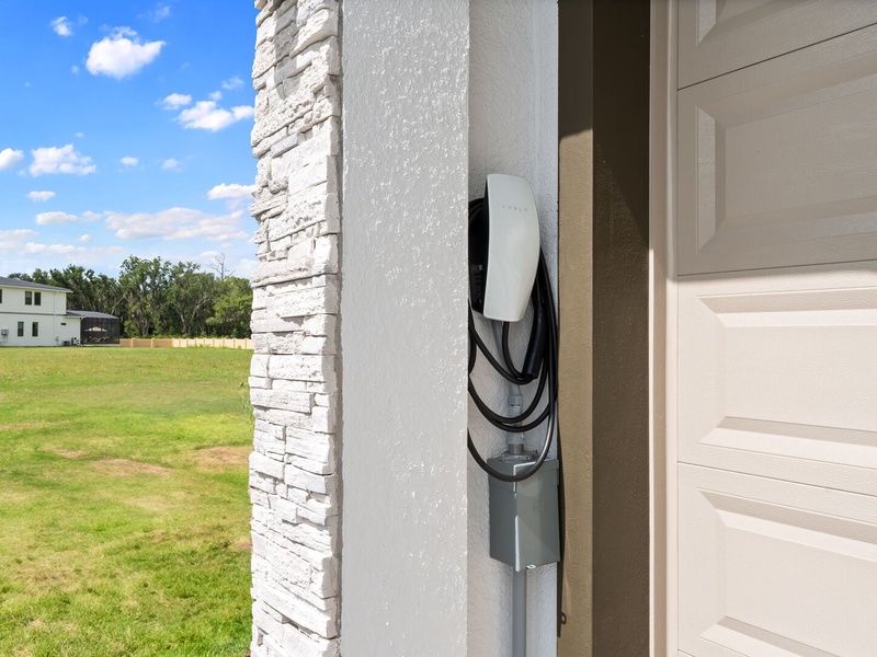 Modern, sustainable stay with EV charger included
