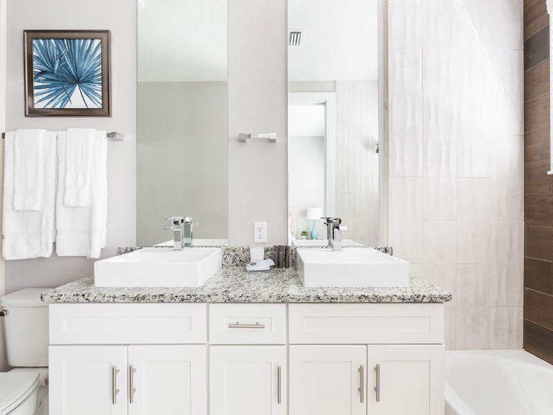 Beautiful high quality Bathrooms!