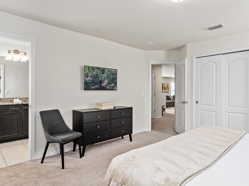 Each bedroom is equipped with its own TV, ensuring comfort for everyone.