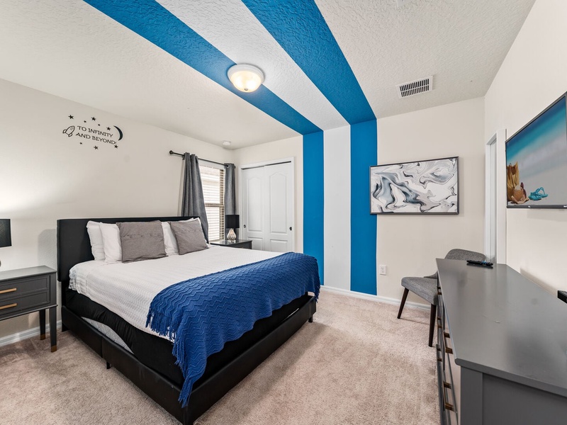 Rest in our high-quality beds after a long day at the parks.