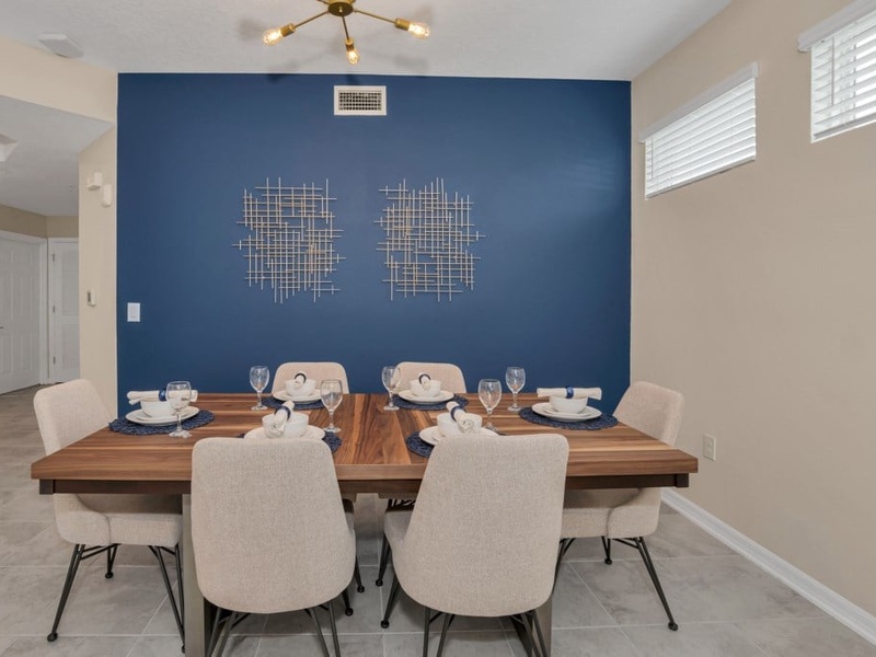 Dine in comfort at a 6-seat dining table.