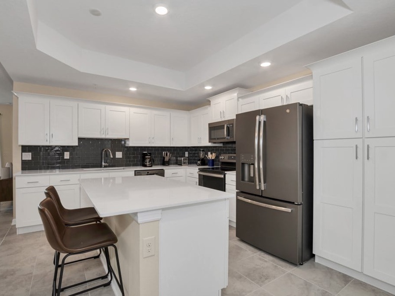 Fully equipped kitchen with all the essential appliances you need.