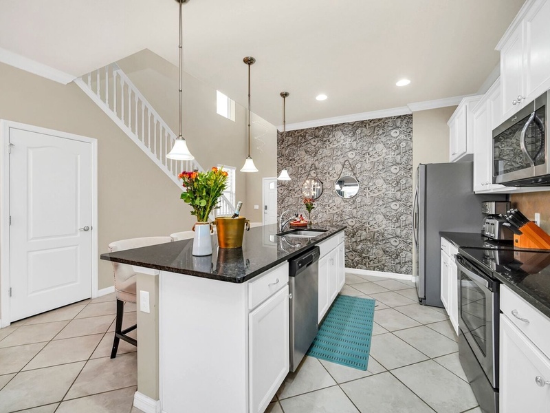 Fully Equipped Kitchen!