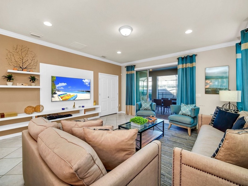 Spacious & Comfortable areas to enjoy with family!