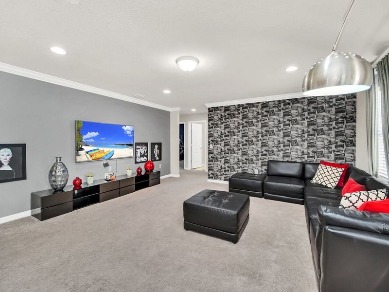 Spacious & Comfortable areas to enjoy with family!