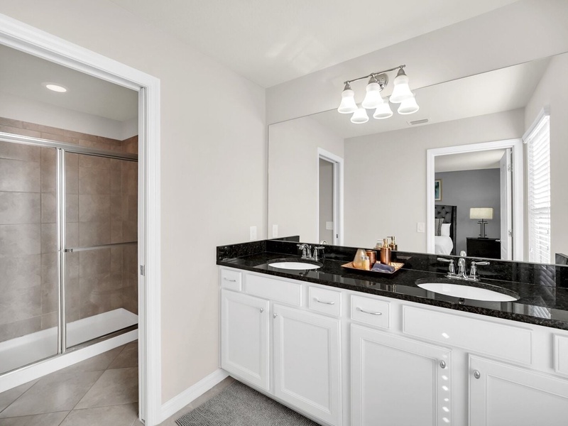 Beautiful high quality Bathrooms!