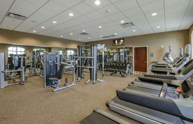 Have an early work-out in the fully equipped fitness center!