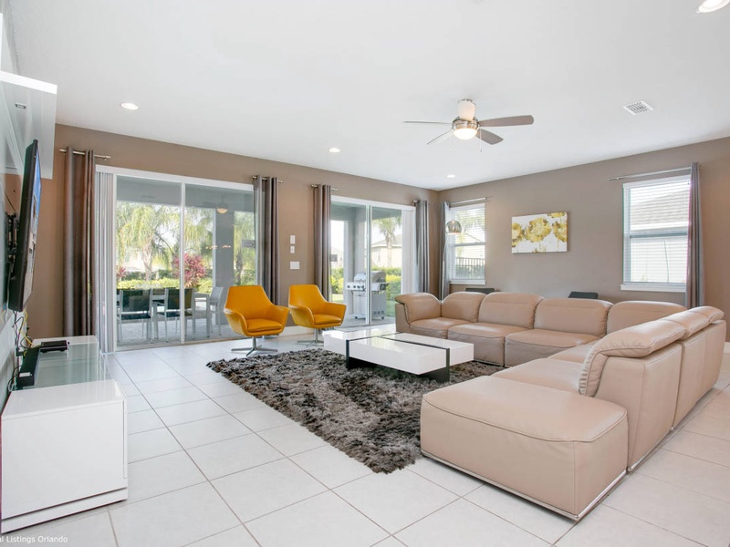 Spacious & Comfortable areas to enjoy with family!