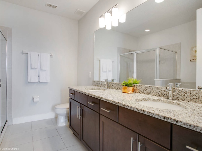 Beautiful high quality Bathrooms!