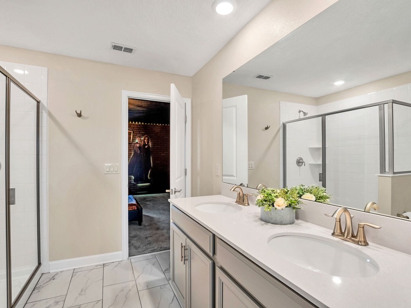 Beautiful high quality Bathrooms!