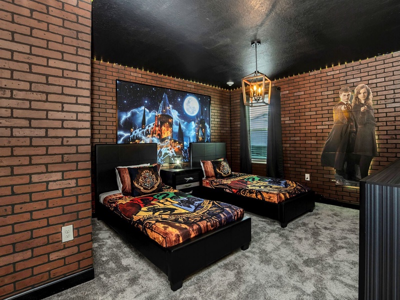 Fan of Harry Potter? This room carries all the magic of Hogwarts.
