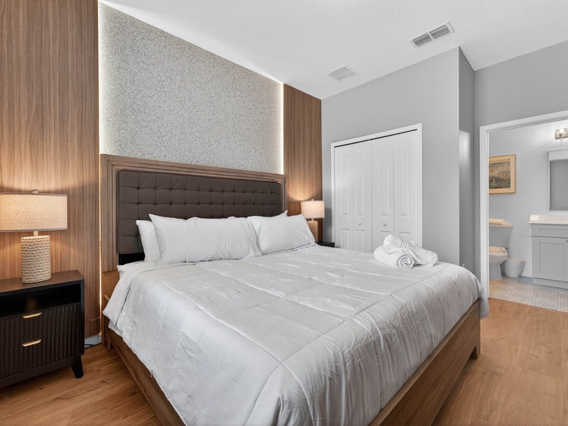 Rest in our high-quality beds after a long day at the parks.
