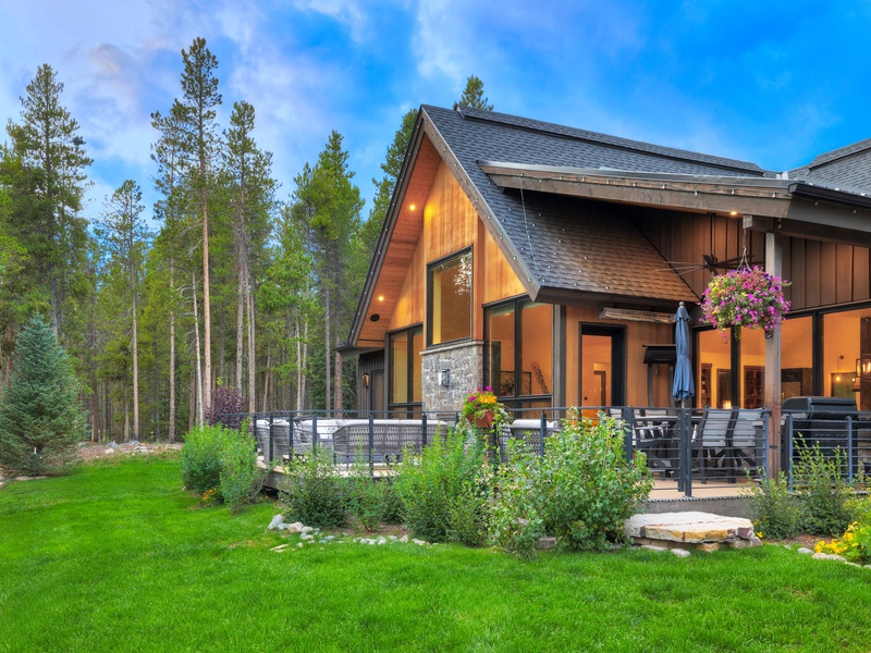 NEW Trailblazer Lodge