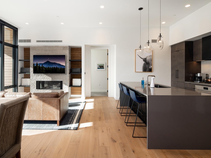 204 LakeLodge