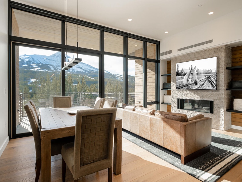 204 LakeLodge