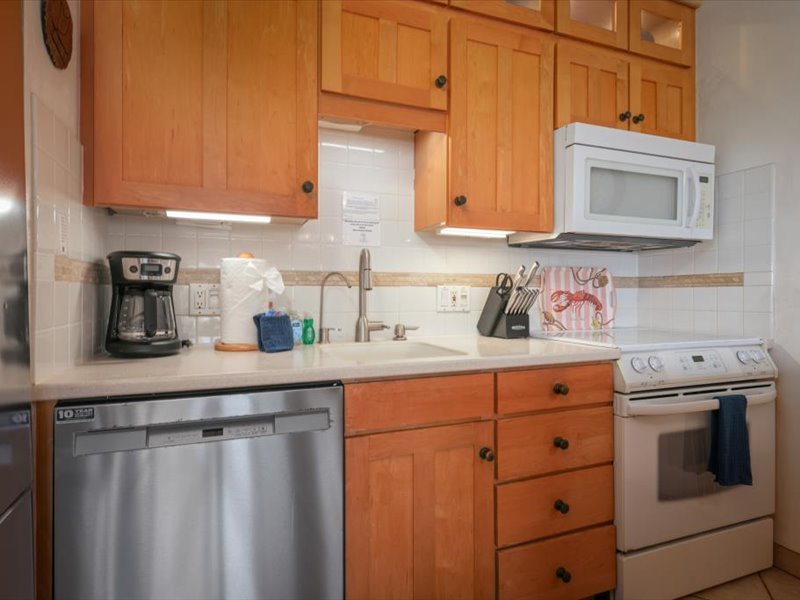 This well-appointed kitchen offers everything you need to feel right at home