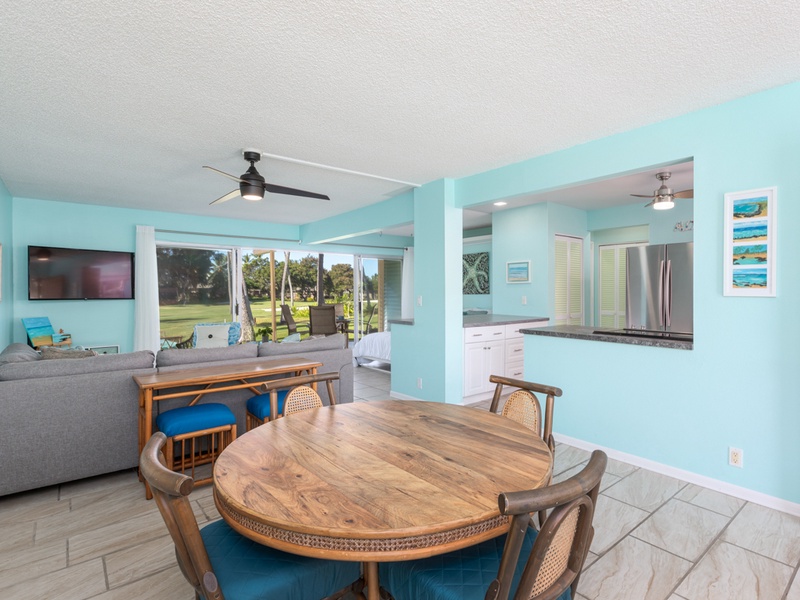 Dining & Living Areas