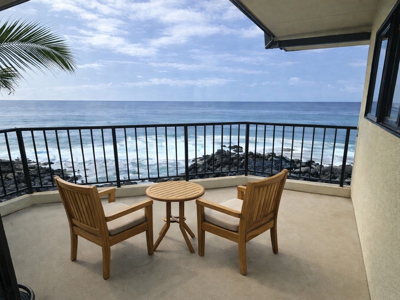 Primary private oceanfront lanai