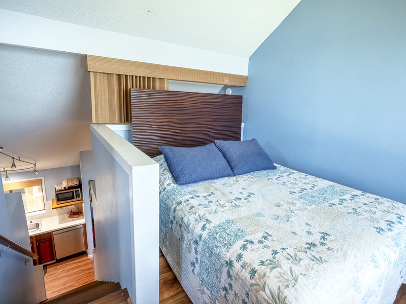 The upstairs loft bedroom is another private and peaceful escape!