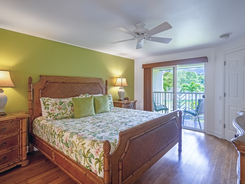 The king size bed is nice and plush, meaning you'll wake up each morning relaxed and refreshed! 
