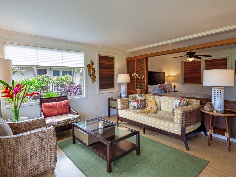 Kauai rentals | Haena rentals | Hanalei Colony Resort E1 living 