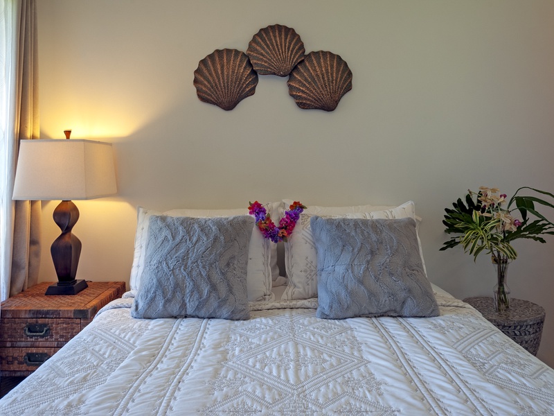 Kauai vacation rentals | Sealodge B6 | bedroom
