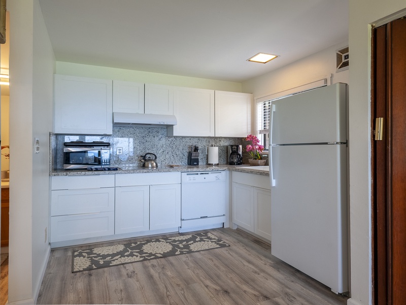 Kauai rentals | Sealodge B6 | remodeled kitchen