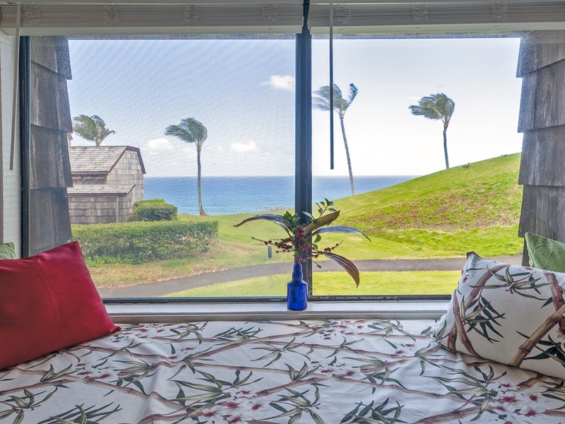 Sealodge B6 | Kauai Kahuna Vacation Rentals | ocean view day bed