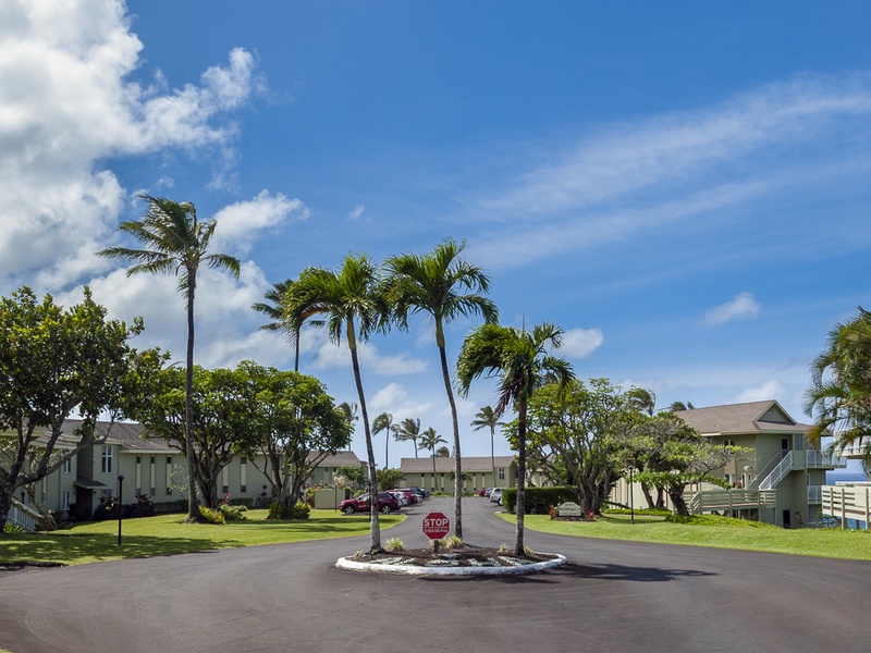 Alii Kai 4303 | Kauai Kahuna Vacation Rentals | Parking Lot