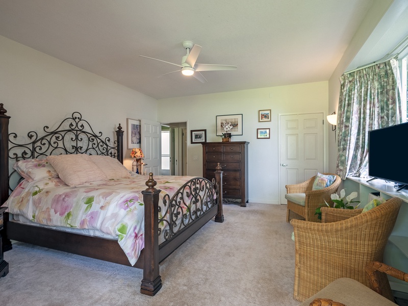 Kauai rentals | Emmalani Court 411 | master bedroom