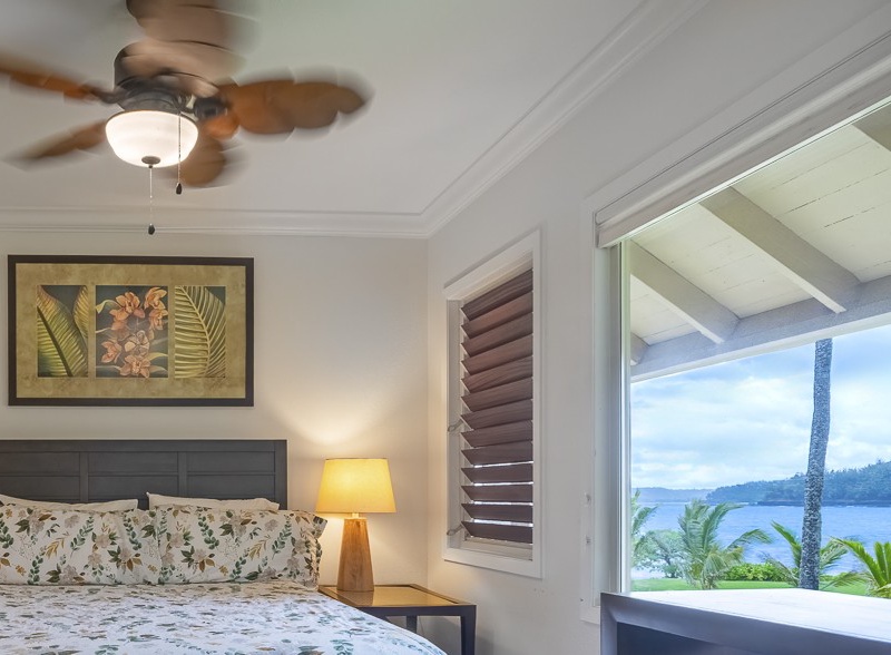 Bedroom 2, ocean facing queen bedroom