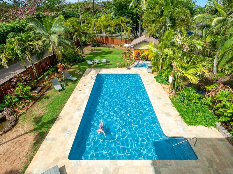 Hanalei Colony Resort swimming pool